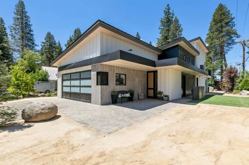 10038 Sierra Ave, Truckee, CA, 96161-4827 | Card Image