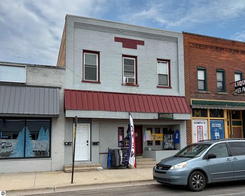 133 S Main St, Scottville, MI, 49454-1253 | Card Image