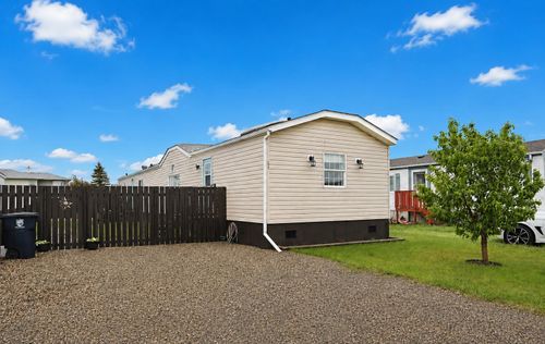 23 Meadow Lake Gate E, Brooks, AB, T1R1E9 | Card Image