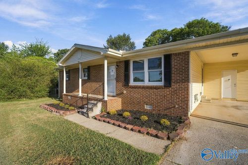 511 Carter Dr, Madison, AL, 35758-1211 | Card Image