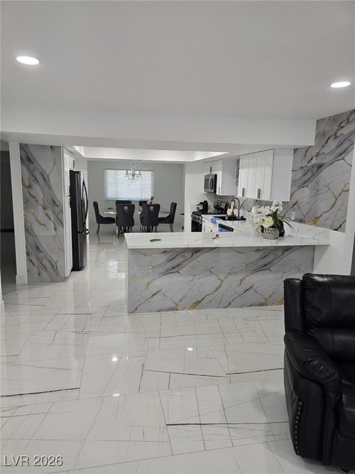 3153 Downing Pl, Las Vegas, NV, 89121-5628 | Card Image