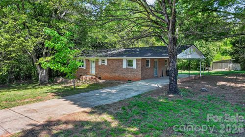 1962 Imperial St, Conover, NC, 28613-8329 | Card Image