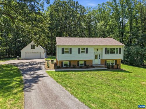 3672 Airport Acres Rd, CHARLOTTESVILLE, VA, 22911-8204 | Card Image