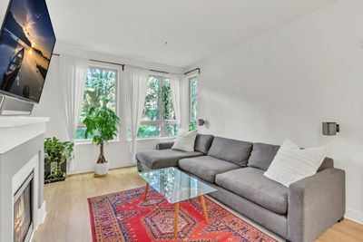 220 - 1111 E 27th St, Condo with 2 bedrooms, 2 bathrooms and 2 parking in North Vancouver BC | Image 2