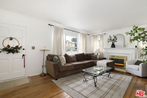 1745 S Bundy Dr, Los Angeles, CA, 90025-3801 | Card Image