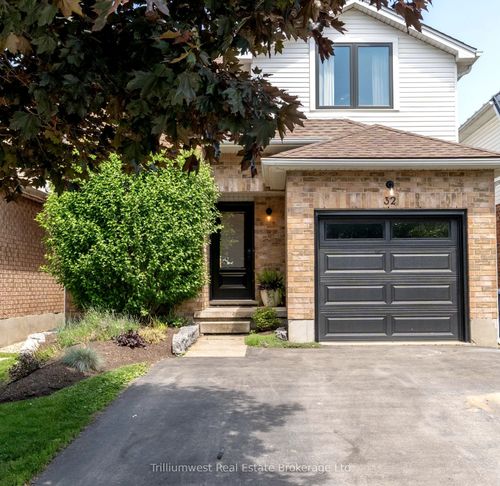 32 Waxwing Cres, Guelph, ON, N1C1E1 | Card Image