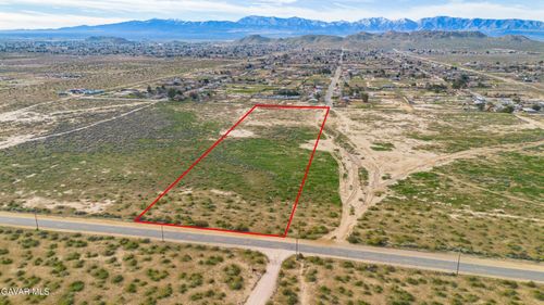 15800 E Avenue M, Lake Los Angeles, CA, 93535 | Card Image