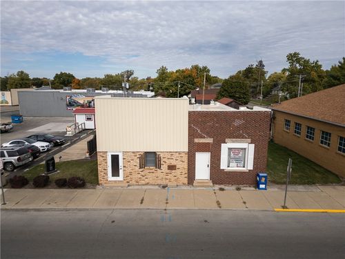 109 E West St, Georgetown, IL, 61846-1747 | Card Image