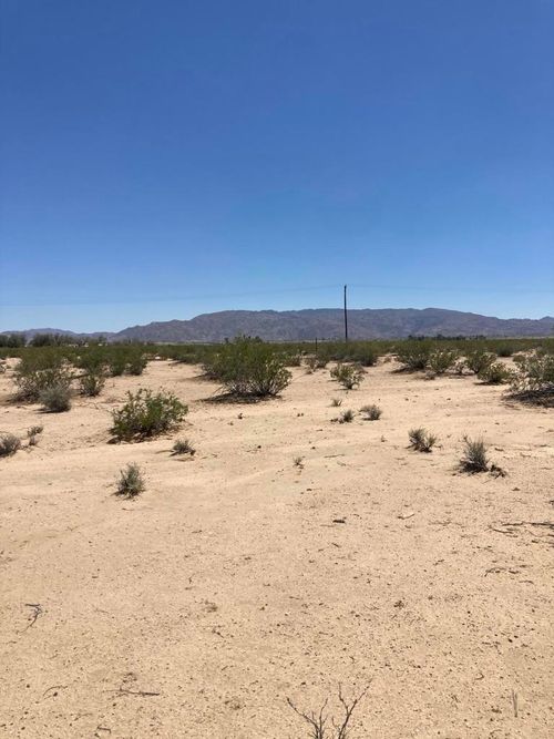 72720 Sunny Sands Dr, 29 Palms, CA, 92277 | Card Image