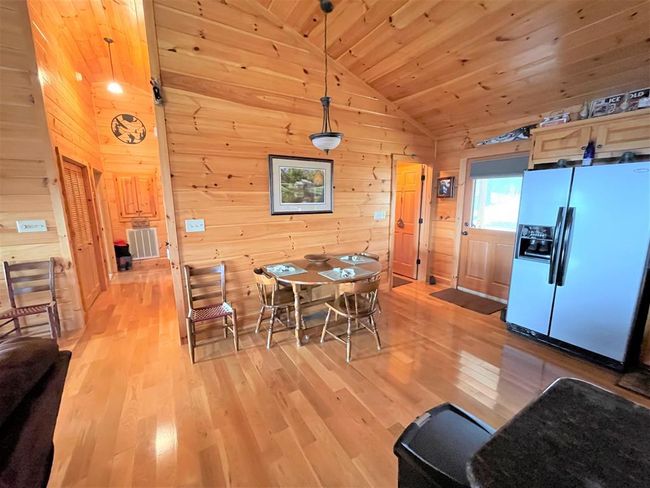 198 F S T Ln, House other with 3 bedrooms, 3 bathrooms and null parking in Fancy Gap VA | Image 14
