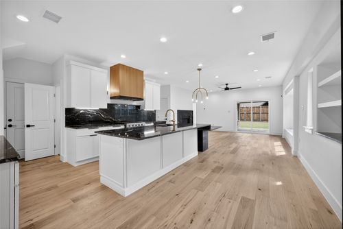 4413 Moonlight Dr, Mckinney, TX, 75071-8082 | Card Image