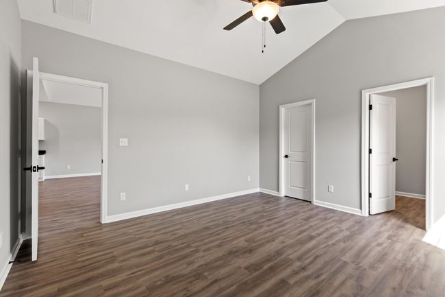 Primary Bedroom | Image 19