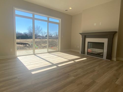 13784 Hollybrook Cir, Apple Valley, MN, 55124-6310 | Card Image