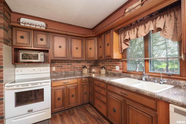 4902 106 Th Ave, House other with 3 bedrooms, 3 bathrooms and null parking in Milan IL | Image 28