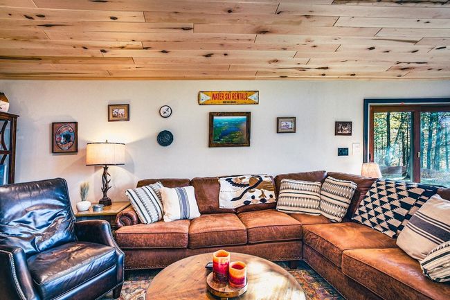 12711 Wind Point Rd, House other with 3 bedrooms, 2 bathrooms and null parking in MANITOWISH WATERS WI | Image 22