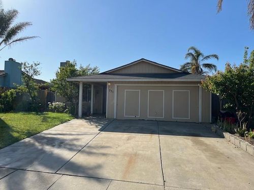 731 Colombard Cir, Gonzales, CA, 93926-9464 | Card Image