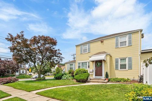 54 Canterbury Ave, North Arlington, NJ, 07031-4812 | Card Image