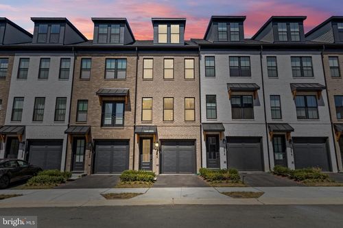 22910 Tawny Pine Sq, ASHBURN, VA, 20148 | Card Image