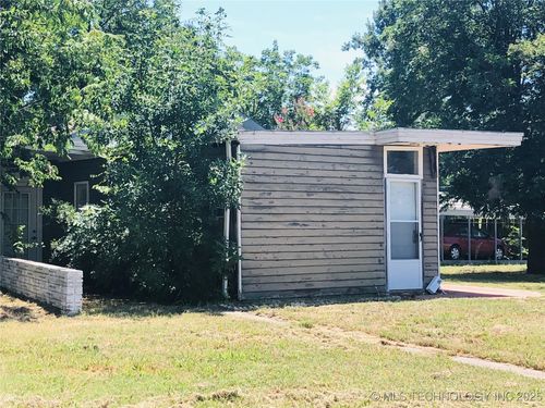 203 E 7th St, Cushing, OK, 74023-4342 | Card Image