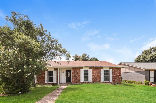 3464 Livingston Ln, Carrollton, TX, 75007-3211 | Card Image