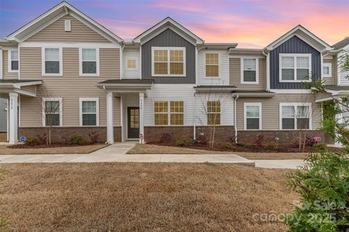 9654 Old Garden Cir, Gastonia, NC, 28056-8148 | Card Image