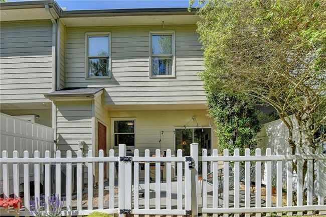1213 Harris Commons Pl, Townhouse with 2 bedrooms, 3 bathrooms and 2 parking in Roswell GA | Image 42