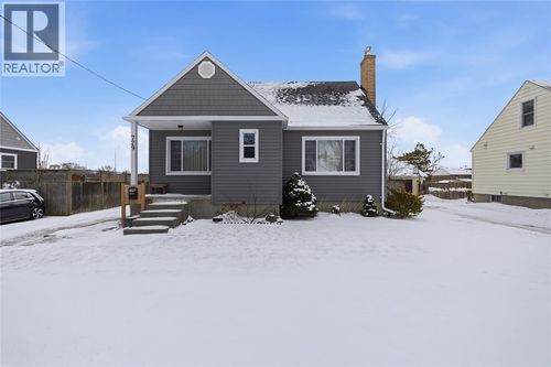 729 Oakdale Ave, Sarnia, ON, N7V2B1 | Card Image