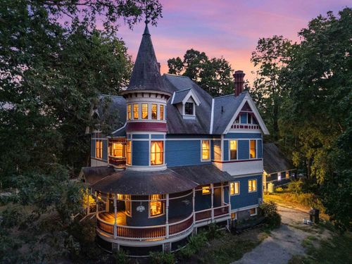 68 Center St, Wolfeboro, NH, 03894-4368 | Card Image