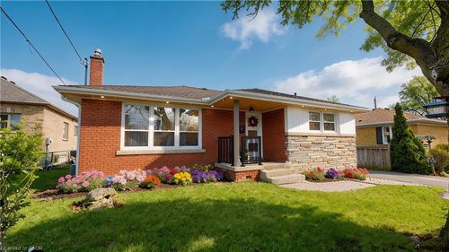 2334 Prospect St, Burlington, ON, L7R2A6 | Card Image