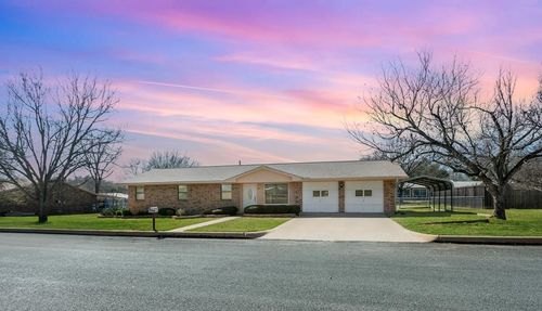 115 Crestwood Dr, Fredericksburg, TX, 78624-2901 | Card Image