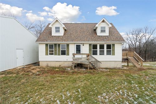 17856 Green Road, Anamosa, IA, 52205 | Card Image