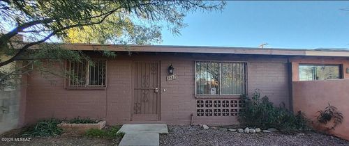3642 E Ellington Pl, Tucson, AZ, 85713-4216 | Card Image