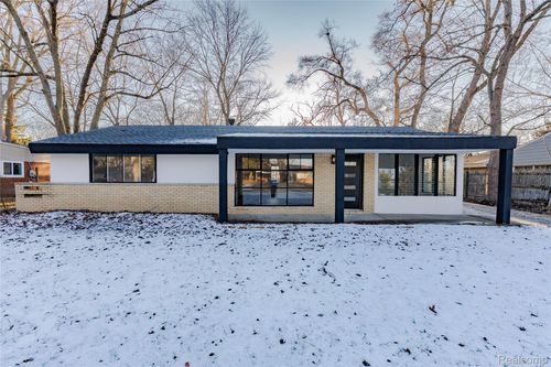 2483 Walce Dr, West Bloomfield, MI, 48324-1770 | Card Image