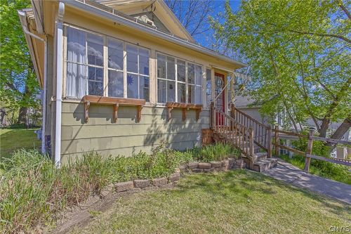 604 Schuyler St, Syracuse, NY, 13204-1836 | Card Image