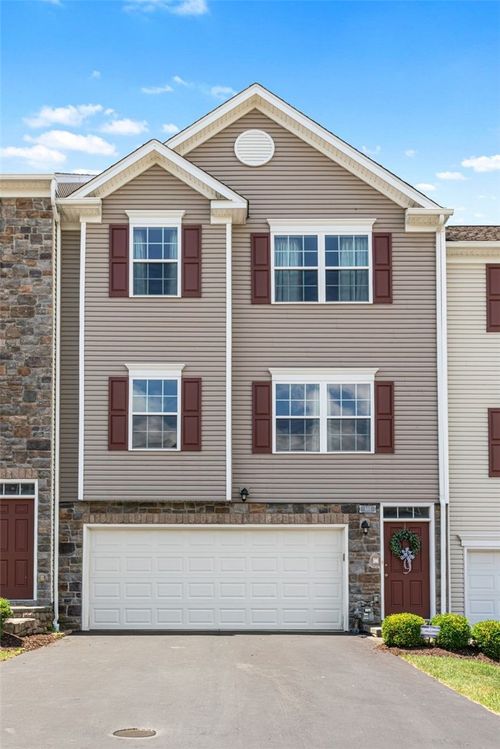 685 Freedom Dr, Carnegie, PA, 15106-5505 | Card Image