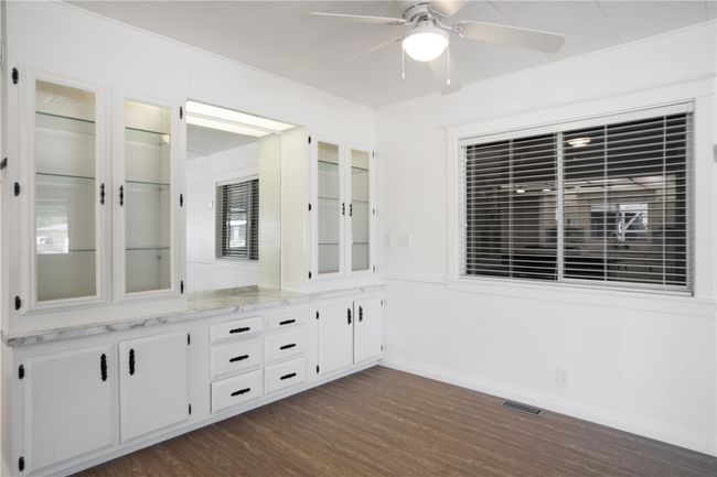 Dining Area | Image 15