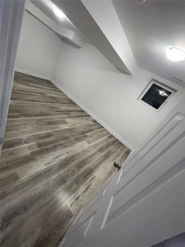 BSMNT - 23 Mincing Trail, House other with 2 bedrooms, 1 bathrooms and 1 parking in Brampton ON | Image 5