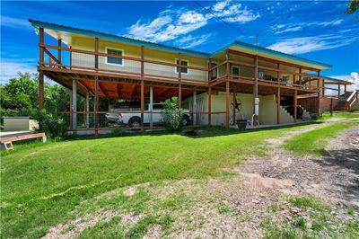 649 S Vista Drive, House other with 3 bedrooms, 2 bathrooms and 10 parking in Sandia TX | Image 3