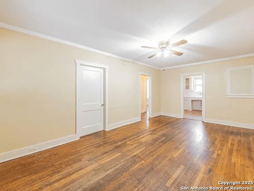 631 E Ashby Pl, San Antonio, TX, 78212-3757 | Card Image