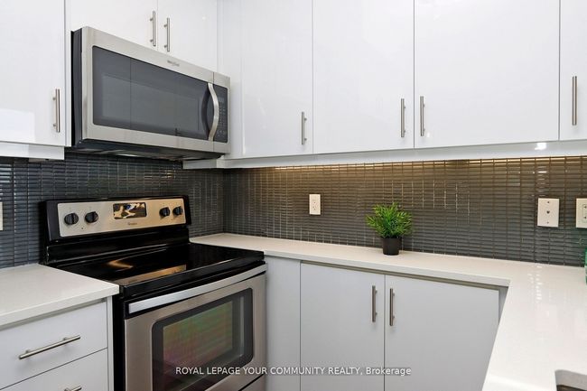 1109 - 15 Zorra St, Condo with 2 bedrooms, 2 bathrooms and null parking in Etobicoke ON | Image 9