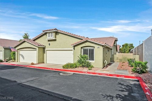 100 Painted Valley St, Henderson, NV, 89074-1939 | Card Image