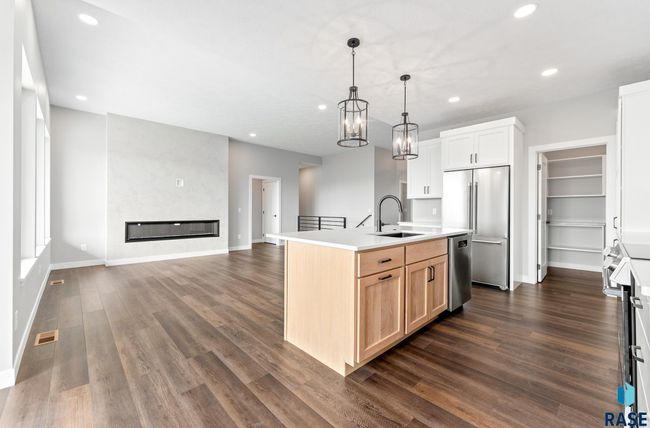 513 N Wildcat Dr, Townhouse with 3 bedrooms, 3 bathrooms and null parking in Sioux Falls SD | Image 18