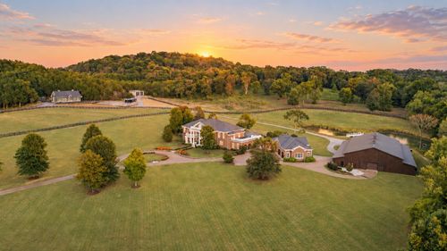 4008 Carters Creek Pike, Franklin, TN, 37064-9553 | Card Image
