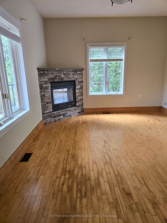 4212 Vivian Rd, House other with 5 bedrooms, 4 bathrooms and 10 parking in Cedar Valley ON | Image 5