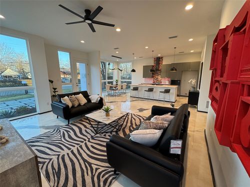 3415 Chihuahua Ave, Dallas, TX, 75212-2624 | Card Image