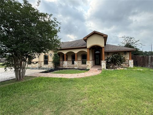 1596 Wildwood Trail Blvd, Kingsville, TX, 78363-6924 | Card Image