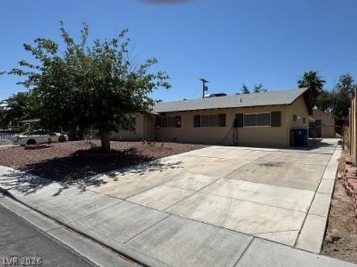 3809 Millwood Avenue, Las Vegas, NV, 89121 | Card Image