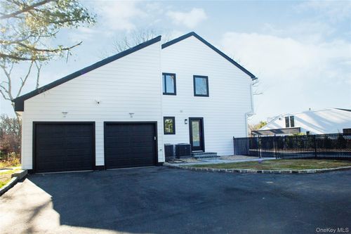 6 Clearmeadow Ct, Woodbury, NY, 11797-1110 | Card Image