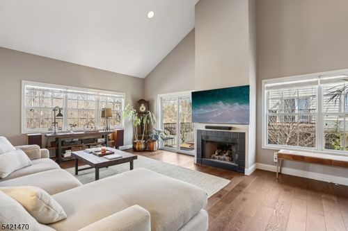 23 Davenport Pl, Morristown, NJ, 07960-6572 | Card Image