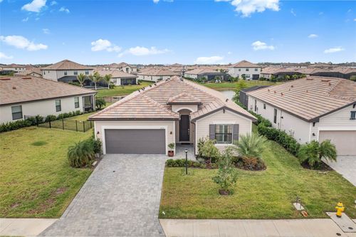 5235 Coral Reef Way, Bradenton, FL, 34211-1586 | Card Image
